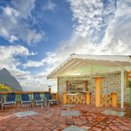 Villa Des Pitons Soufrière Exteriör bild