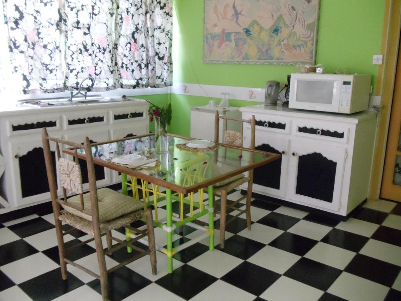Villa Des Pitons Soufrière Exteriör bild