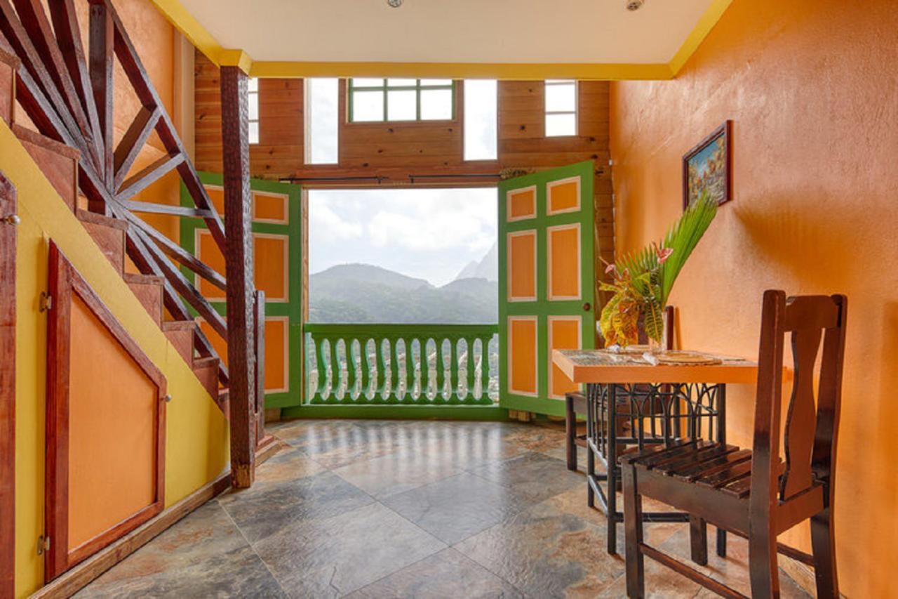 Villa Des Pitons Soufrière Exteriör bild