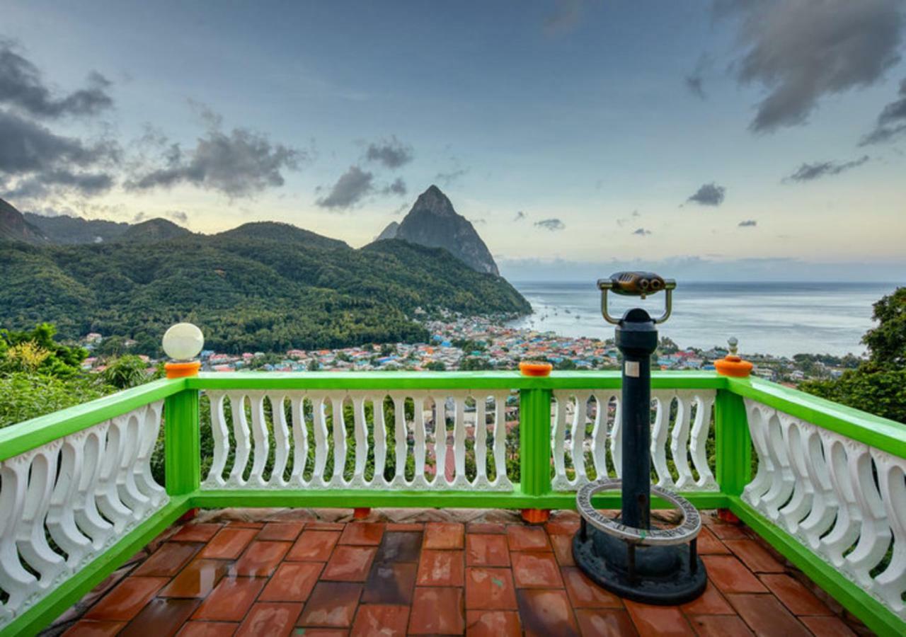 Villa Des Pitons Soufrière Exteriör bild